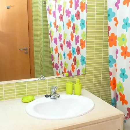R. Jornal A Avezinha Apartamento *